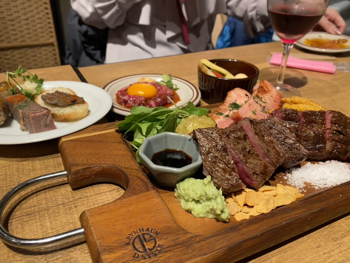 miharasankyo's tweet photo. 繫忙期もあっとゆう間に過ぎ
気付けば今年も後１ヶ月👀！！

先日会社の忘年会がありました🫶
飲んで食べて沢山笑って笑って笑って
あっとゆう間に楽しい時間が過ぎました🥳

残りの時間も頑張って働くぞ～🐘✨ https://t.co/8Dwg0d2AFP