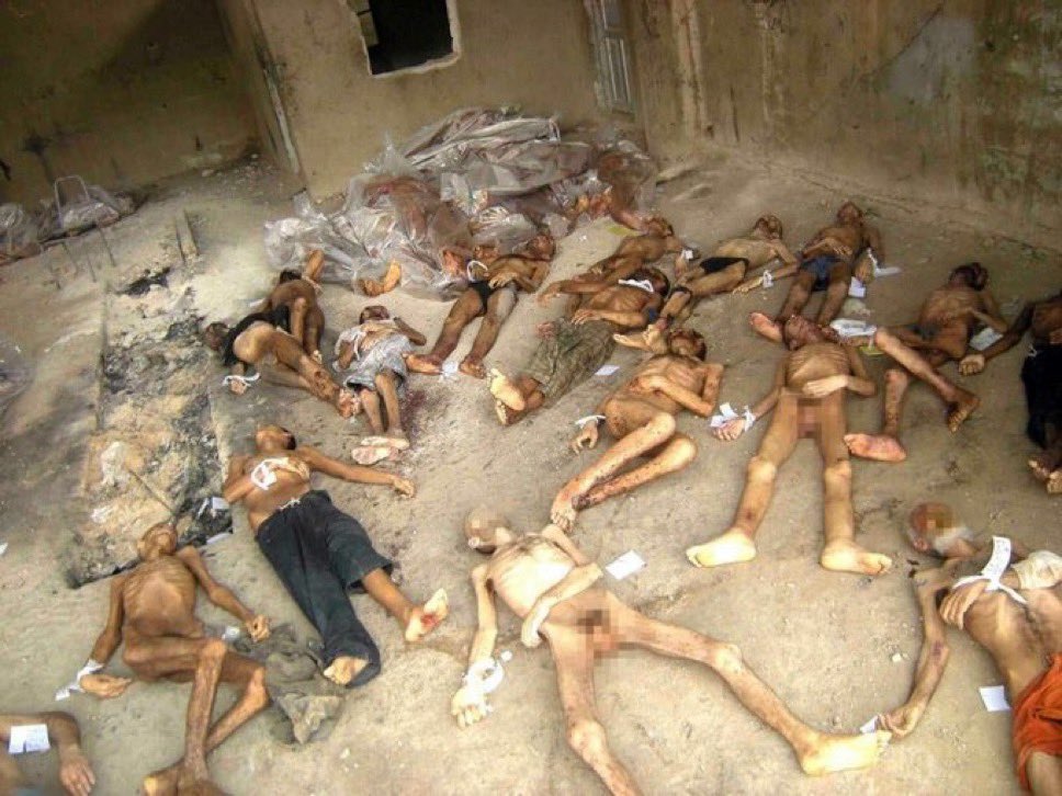 eduardomenoni's tweet photo. Así eran las cárceles del tirano socialista Bashar Al Assad en Siria 🇸🇾 el amigo de a Putin y de Nicolás Maduro. DALE ME GUSTA Y RT porque esto no lo verás en los medios progres. https://t.co/AC38pkUsJ0