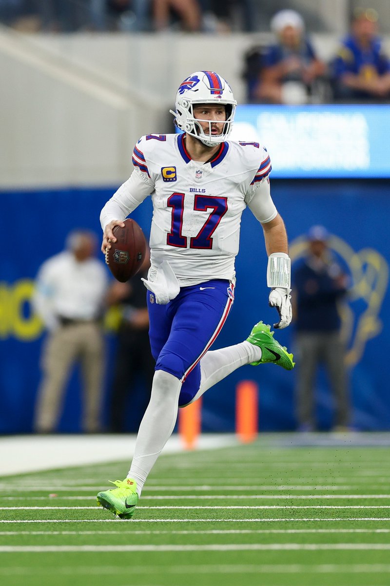YahooFantasy's tweet photo. Josh Allen's 51.88 fantasy points just set the RECORD for most fantasy points in a single game by a QB.

🐐 https://t.co/mFdskiLQwe