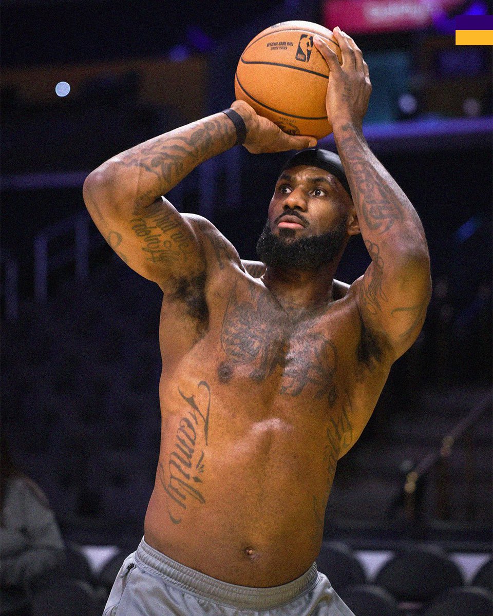 Lakers's tweet photo. Pregame reps https://t.co/iMPbWM2Lwd