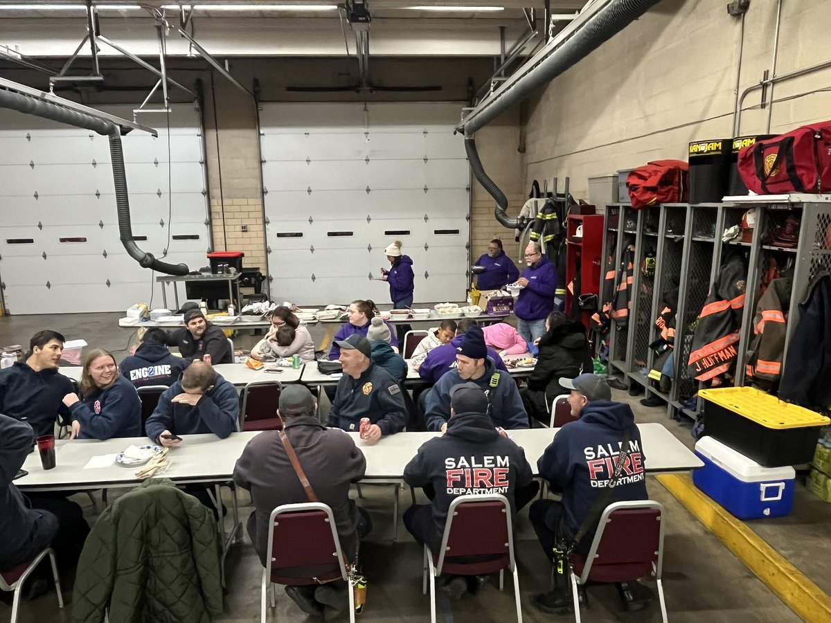 Thanks <a href="/InFirstFCU/">InFirst Federal Credit Union</a>  for feeding our personnel after the annual Christmas Parade.  

Also a special thanks goes out to <a href="/lexiehayden/">Lexie Hayden</a> for the live Christmas music during the meal and fellowship.