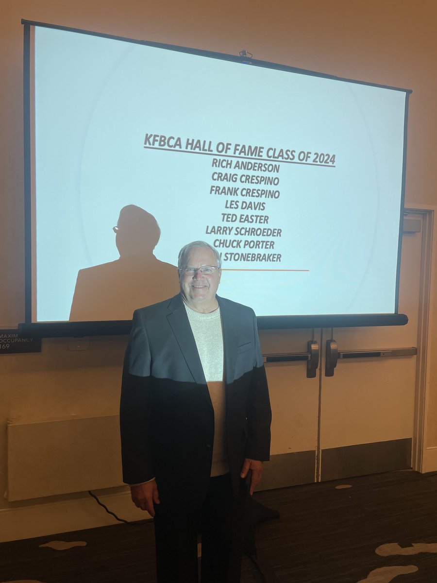 Congrats to Ted Easter on his ⁦⁦⁦<a href="/KSHSFOOTBALL/">KFBCA</a>⁩ hall of fame induction!