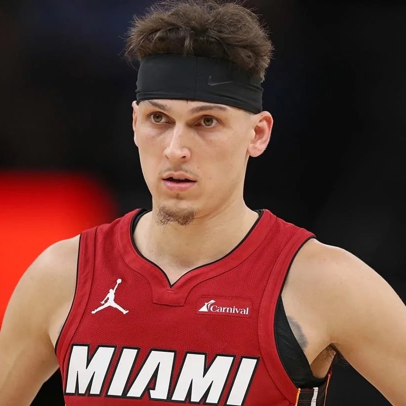 LegionHoops's tweet photo. TYLER HERRO TONIGHT:
34 POINTS
7 ASSISTS
6 REBOUNDS
10/19 FG
5/9 3P
HEAT UPSET THE CAVS ๐ฅ https://t.co/hpHTBMzF5E