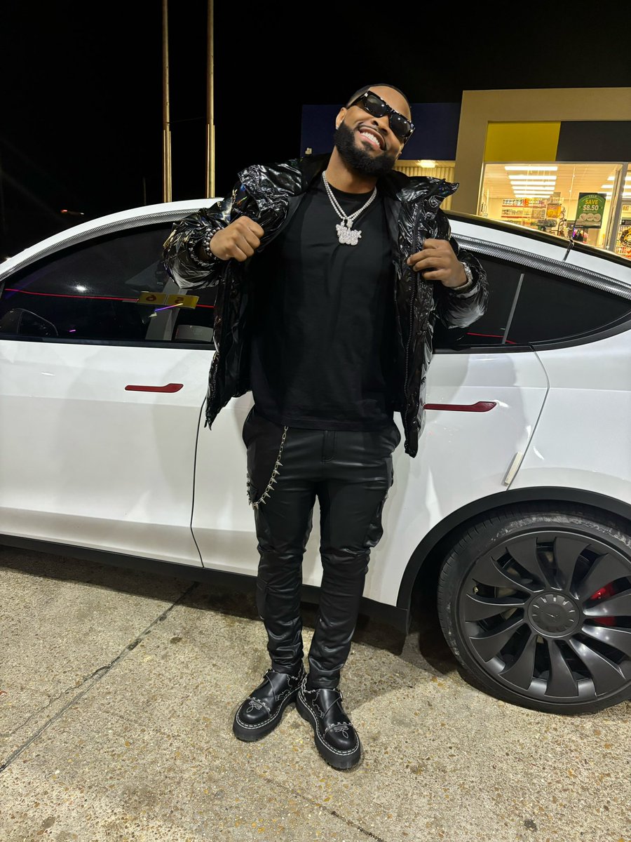 _MJsmooth's tweet image. I’m the 1 ain’t nothin the 2 bout me 🖤⚔️🎸