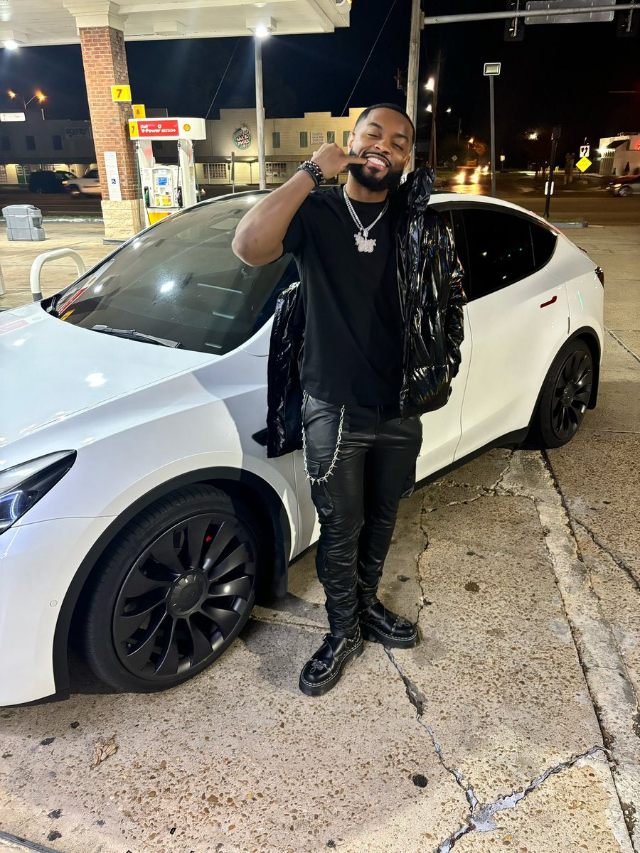 _MJsmooth's tweet image. I’m the 1 ain’t nothin the 2 bout me 🖤⚔️🎸