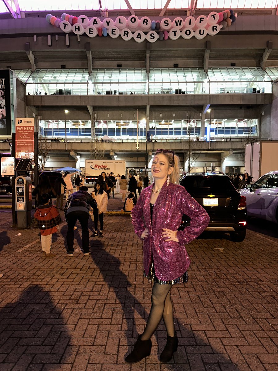 It’s you and me, that’s my whole world 💖 #VancouverTSErasTour #TSTheErasTour <a href="/taylornation13/">Taylor Nation</a>