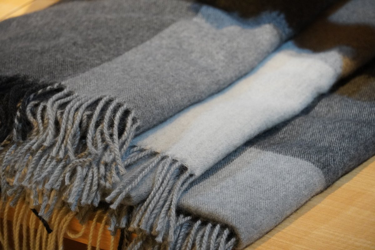 tangosilk's tweet photo. 創作工房糸あそび - ウールブロックチェックマフラー
#tangoopen #tangoopencenter #丹後 #与謝野町 https://t.co/wovcLPoOWf