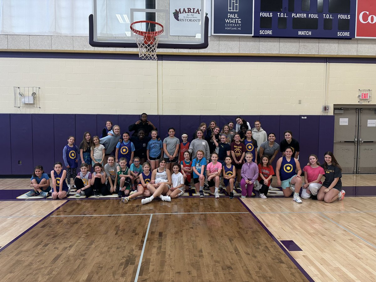 ❄️ The snow didn’t stop all the girls from coming out to the 1st of 2 free clinics for girls basketball!! Thank you to all of those who made it possible

GOSTAGS🏀