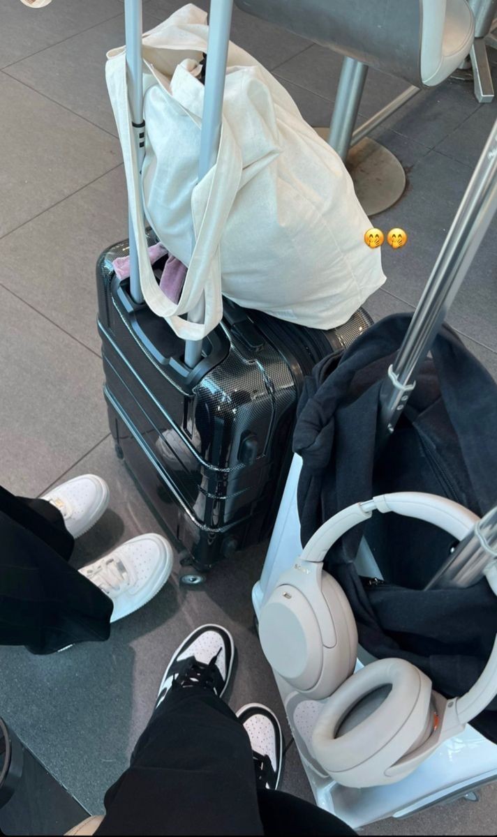 Blueberrywife06's tweet photo. End of year trip🚗💨✨🧳✈️｡⁠*ﾟ⁠+

🍊An interactive thread🍊 https://t.co/Tudm6vUVcy