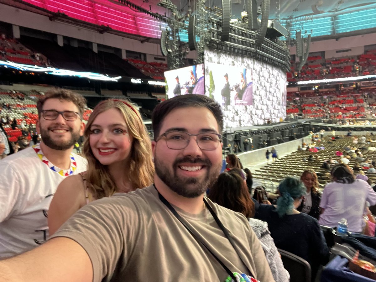 BreyleySamuel's tweet photo. After 148 shows the day is finally here! So privileged to be going to the last night of #TSTheErasTour!!! We will miss the grainy live steams and the #Ticketmaster great wars. @taylornation13 @taylorswift13 we love you 💚💛💜❤️🩵🖤🩷🩶🤎💙🤍 https://t.co/ttw5RSYoL3