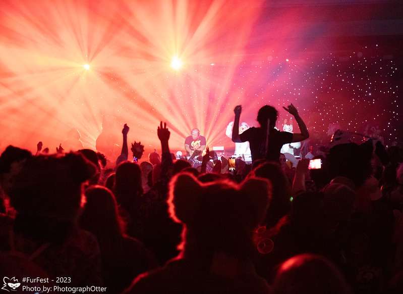Close off the HEIST with a dance! 
Tonight at 8 we have Whitty, with Melodic Bass, Trance, and Psytrance!