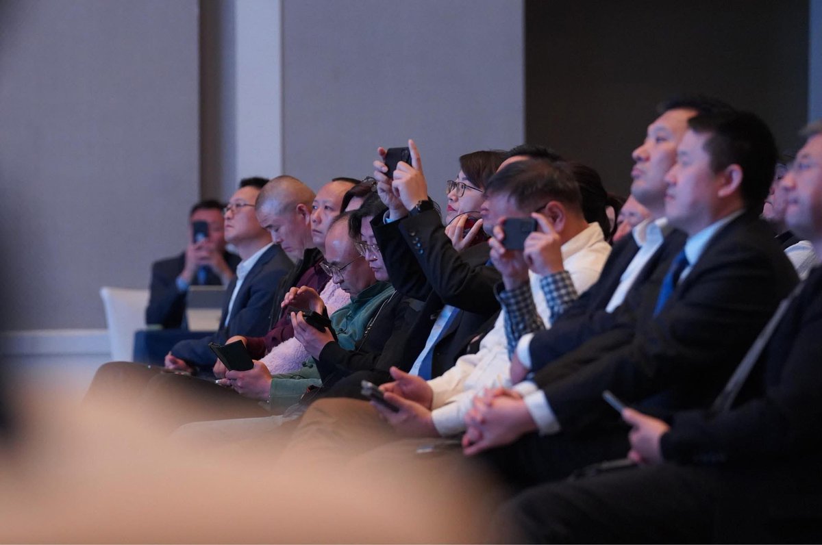 Улаанбаатар хот цахилгаан, дулаан хангамжийн тал дээр ёстой л урд хормойгоороо хойд хормойгоо нөхөж, өдөр хоногийг аргацааж байгаа. Бидэнд доголдолгүй тогтвортой эх үүсвэртэй болох хэрэгцээ бий. 

Харамсалтай нь, сүүлчийн 40 орчим жил эрчим хүчний эх үүсвэр шинээр нэмээгүй.