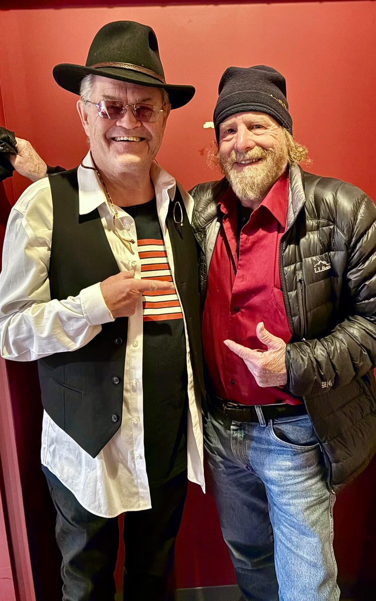 Incredibly cool to hang with comedian Steven Wright backstage in Boston! <a href="/CityWineryBOS/">City Winery Boston</a> #stevenwright <a href="/StevenWright/">Steven Wright</a>