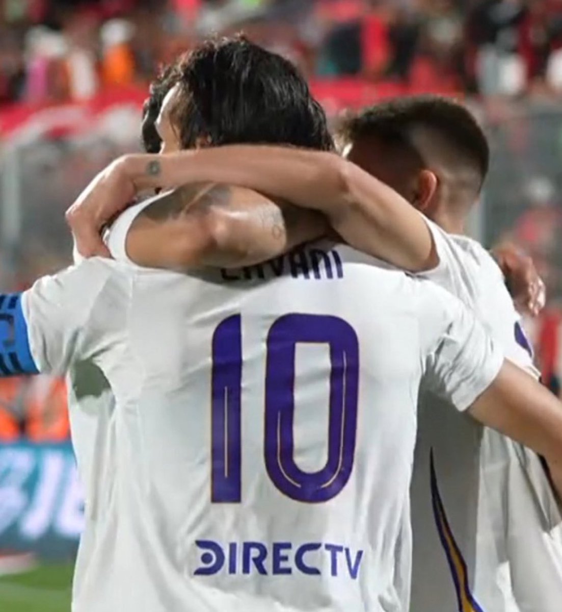 ¡Ganó Boca!
Se impuso en Rosario a Newells con gol de ⚽️ Kevin Zenón. 
De esta manera, Boca quedó a un paso de asegurar su participación en la Copa Libertadores 2025.
#VamosBoca 💙💛💙