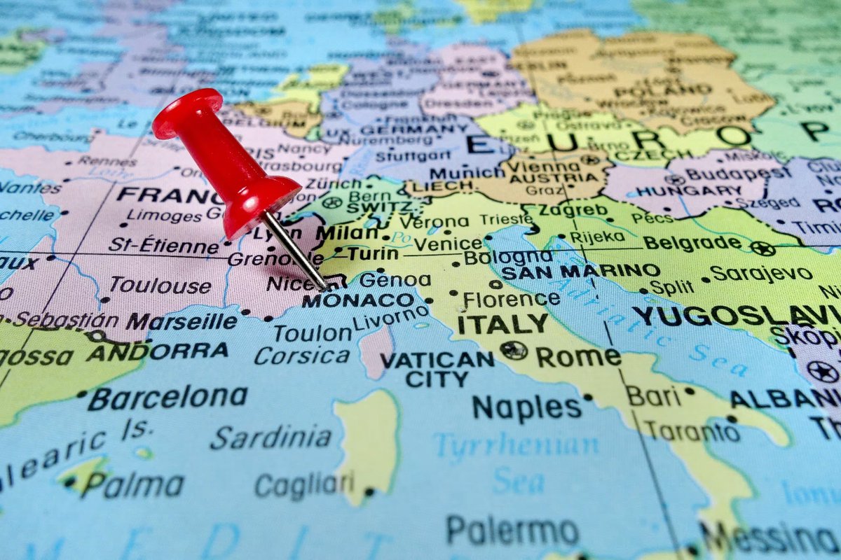 Pareto là gì

Monaco là công quốc giàu bậc nhất thế giới. Những dinh thự, những bến du thuyền tấp nập người và trên phố, xì gà Cuba, rượu mạnh, những sòng bạc, tiền xài như nước. Nhưng vẫn có những người học hành ĐH này nọ, rất khoẻ mạnh bình thường