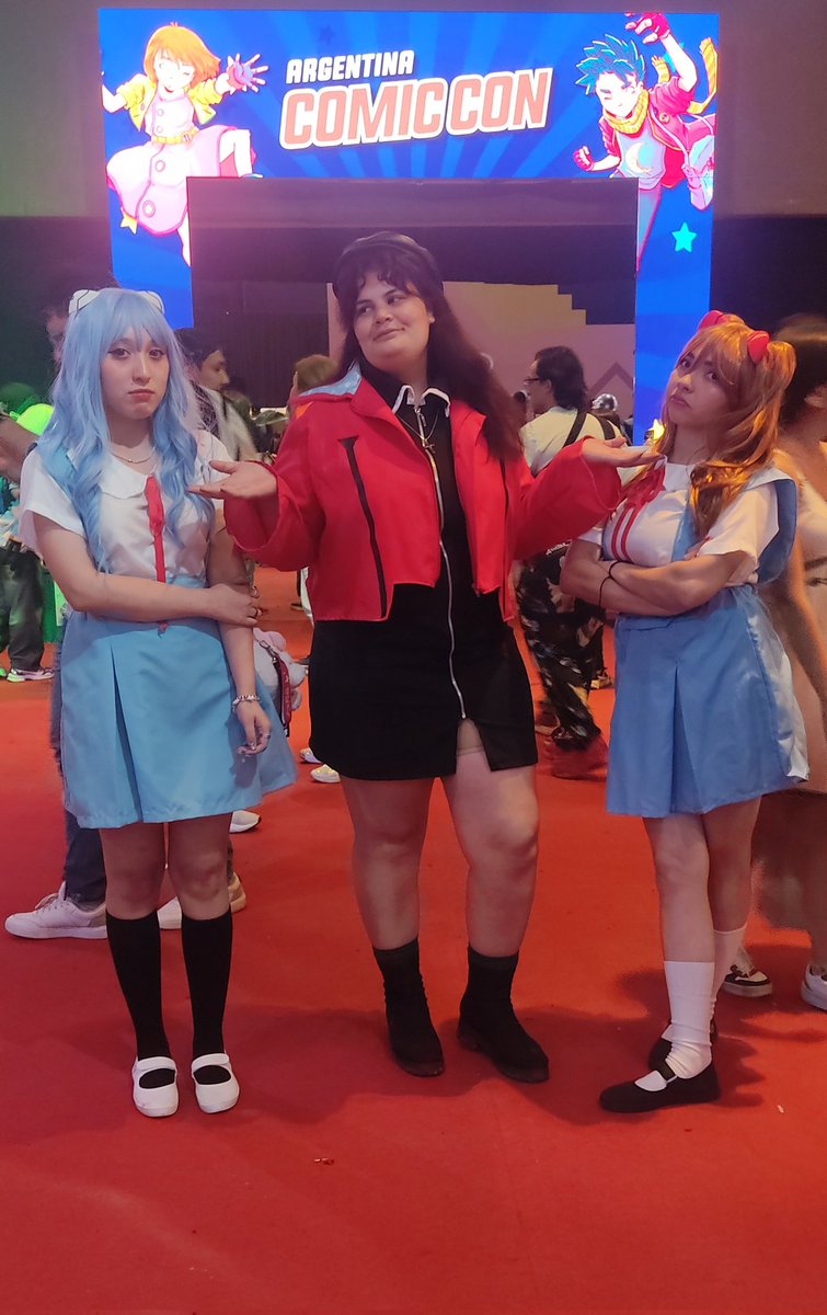 bloomized_'s tweet photo. Los niños depresivos, digo elegidos ah, y su niñera.
#evangelion #neongenesisevangelion #AsukaLangley #Asuka #ComicConArg
#cos https://t.co/H4XpySE7CO