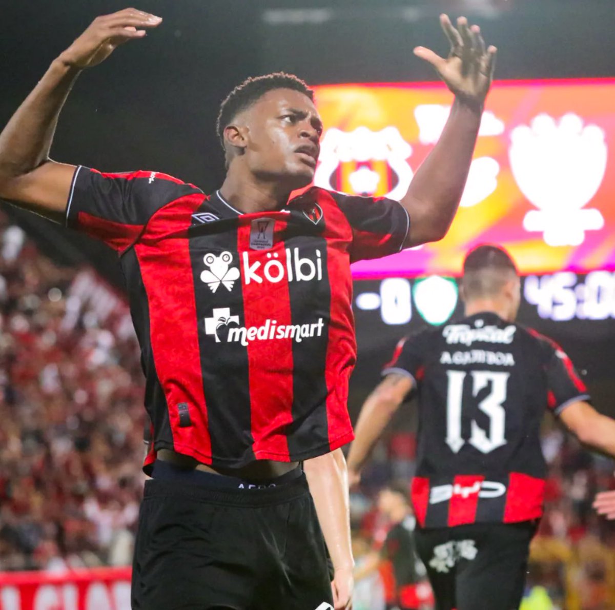 Que ganas de que ya sea miércoles se tiene que dar como sea,la afición ya saben lo que tienen que hacer y jugadores mueran en cancha porque este equipo tiene que volver a su grandeza.