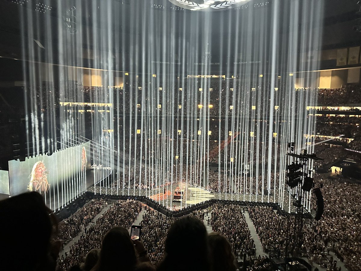 kimemmet's tweet image. #ThankYouTaylor Going to NOLA N2 was like a dream. For 3-1/2 hours, you made me feel like a teenager again. I had the time of my life scream-singing along with you! 🤣 Enjoy this next era to come @taylorswift13 because you’ve more than earned it! @taylornation13 #TSTheErasTour ❤️
