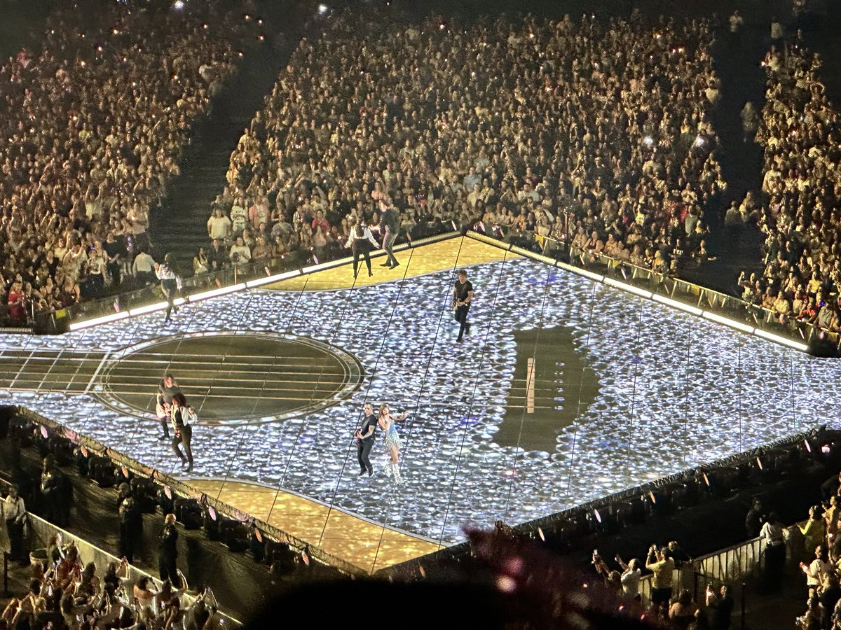 kimemmet's tweet image. #ThankYouTaylor Going to NOLA N2 was like a dream. For 3-1/2 hours, you made me feel like a teenager again. I had the time of my life scream-singing along with you! 🤣 Enjoy this next era to come @taylorswift13 because you’ve more than earned it! @taylornation13 #TSTheErasTour ❤️