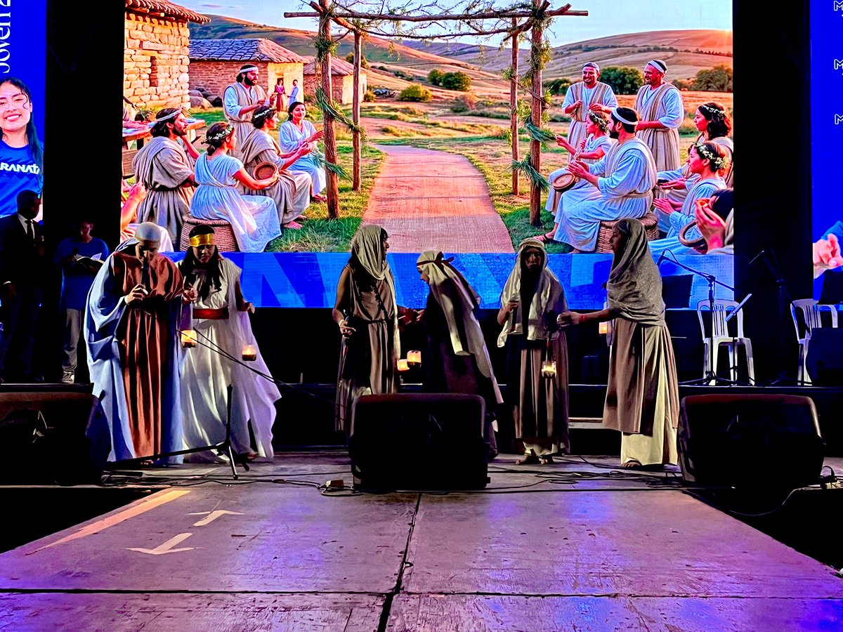 AdventistasANoP's tweet photo. 🔰El Club de Líderes Jass escenifica la parábola de las diez vírgenes,🪔compartiendo con los jóvenes la reflexión sobre la necesidad de tener nuestras lámparas llenas de aceite para estar listos para la venida de Jesús.🙏🏻
#RID #NuevasGeneraciones https://t.co/ukiSCBJaeq