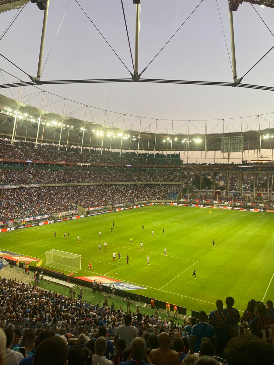 iquebbmp's tweet photo. só vim aqui registrar essa tarde histórica para o esporte clube bahia, time do meu coração. amor imensurável. libertadores! https://t.co/nYg5KerXuh