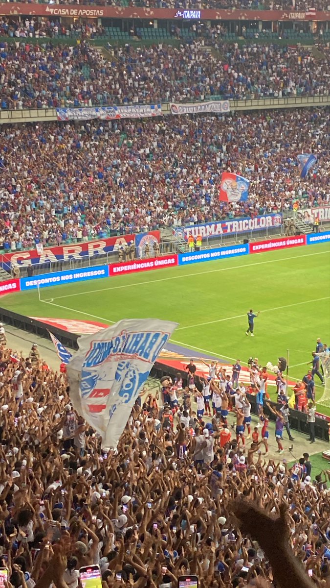 iquebbmp's tweet photo. só vim aqui registrar essa tarde histórica para o esporte clube bahia, time do meu coração. amor imensurável. libertadores! https://t.co/nYg5KerXuh
