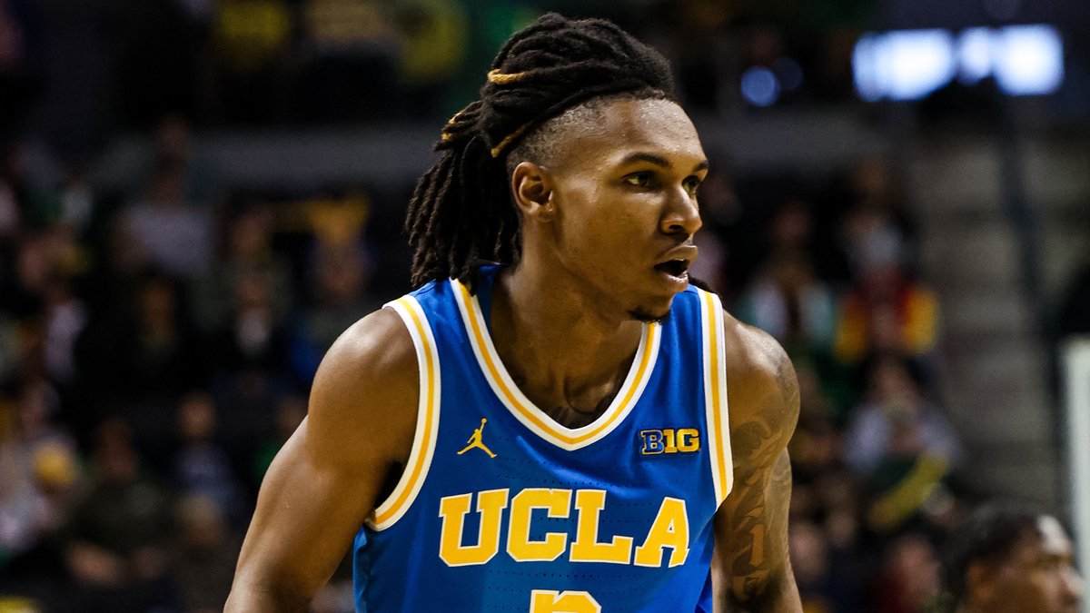 Trailing 71-70 with under six seconds to play, 𝐃𝐲𝐥𝐚𝐧 𝐀𝐧𝐝𝐫𝐞𝐰𝐬 drilled a game-winning 3-pointer with 0.4 seconds remaining to lift UCLA past No. 12 Oregon, 73-71.

RECAP: ucla.in/3ZIEQLN
BOX SCORE: ucla.in/3ZsXWnP
