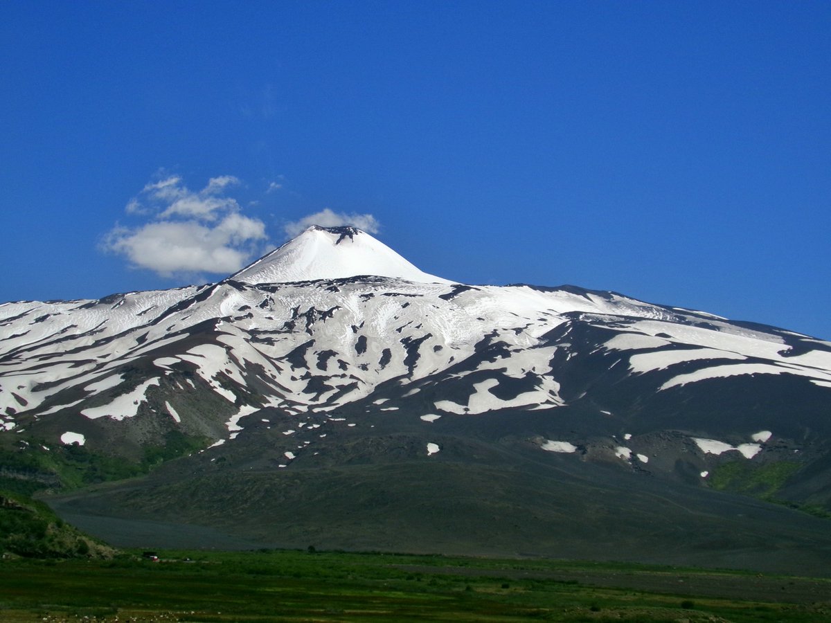 Francisca Vergara-Pinto (@fvergarapinto) on Twitter photo Amazing field trip with a great team on Antuco volcano <a href="/jeromerovolcan/">Jorge Eduardo Romero Moyano</a> <a href="/MarghePolacci/">Margherita Polacci 🇺🇦</a> <a href="/LDR_Strasbourg/">Rock Lab Strasbourg</a> and colleagues! 🗻
Gracias volcán! Amazing field trip with a great team on Antuco volcano <a href="/jeromerovolcan/">Jorge Eduardo Romero Moyano</a> <a href="/MarghePolacci/">Margherita Polacci 🇺🇦</a> <a href="/LDR_Strasbourg/">Rock Lab Strasbourg</a> and colleagues! 🗻
Gracias volcán!