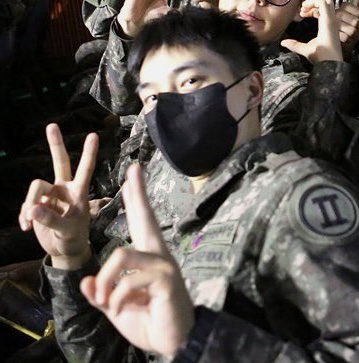 Only_youth_'s tweet photo. 송강너강아지인거다들켯다조심해라진짜 https://t.co/8q52L6cYHo