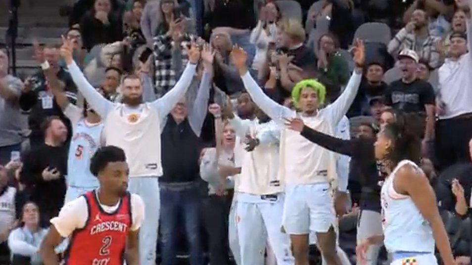 spurs's tweet photo. LET'S GOOOOOOO https://t.co/ftmPKfXgCF