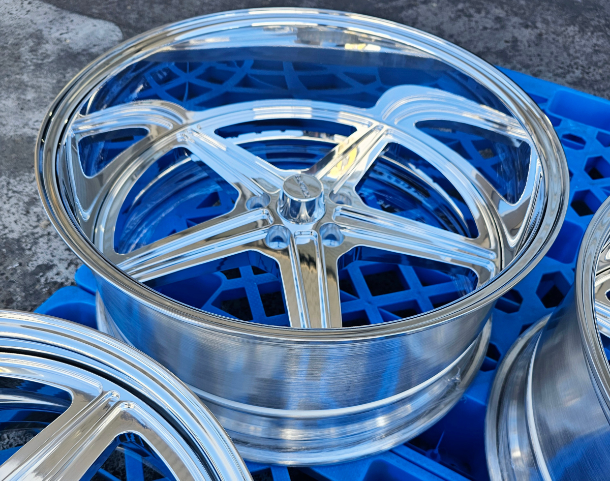 showwheels's tweet photo. 😍😍 Showwheels Lanso Billet Wheels pictured with show polished finish 😍😍
Contact us for your own set of custom wheels.
#showwheels #billetwheels #customwheels #forgedwheels #deepdishwheels #hotrodwheels #hotrods #protouring #restomod #showcar #showcars https://t.co/fKvh0BIXri