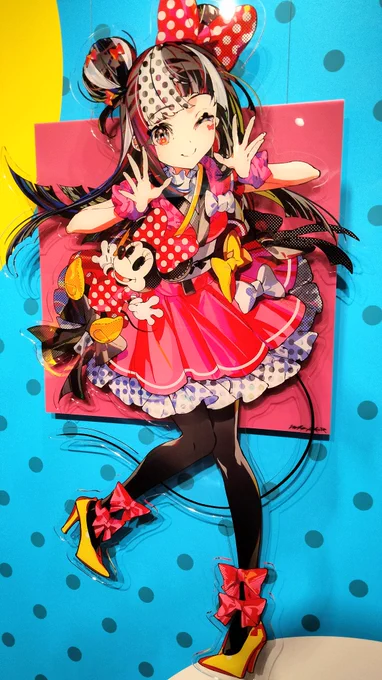 #ディズニーコレクションbyMikaPikazo行ってきました!彩度マシマシのピカゾ先生ワールドが広がってた素敵なコラボレーションをありがとうございました! 