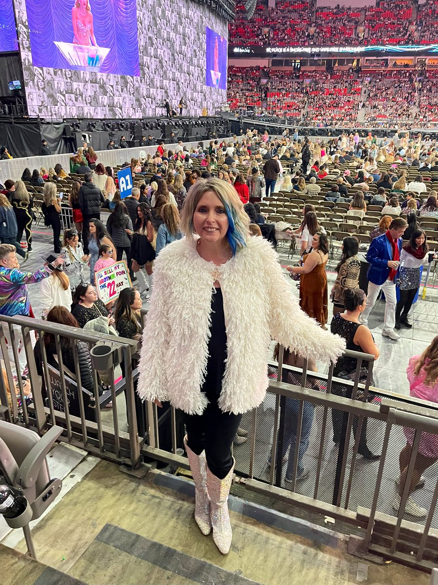 It’s gonna be a good night! Eras tour final show!!!