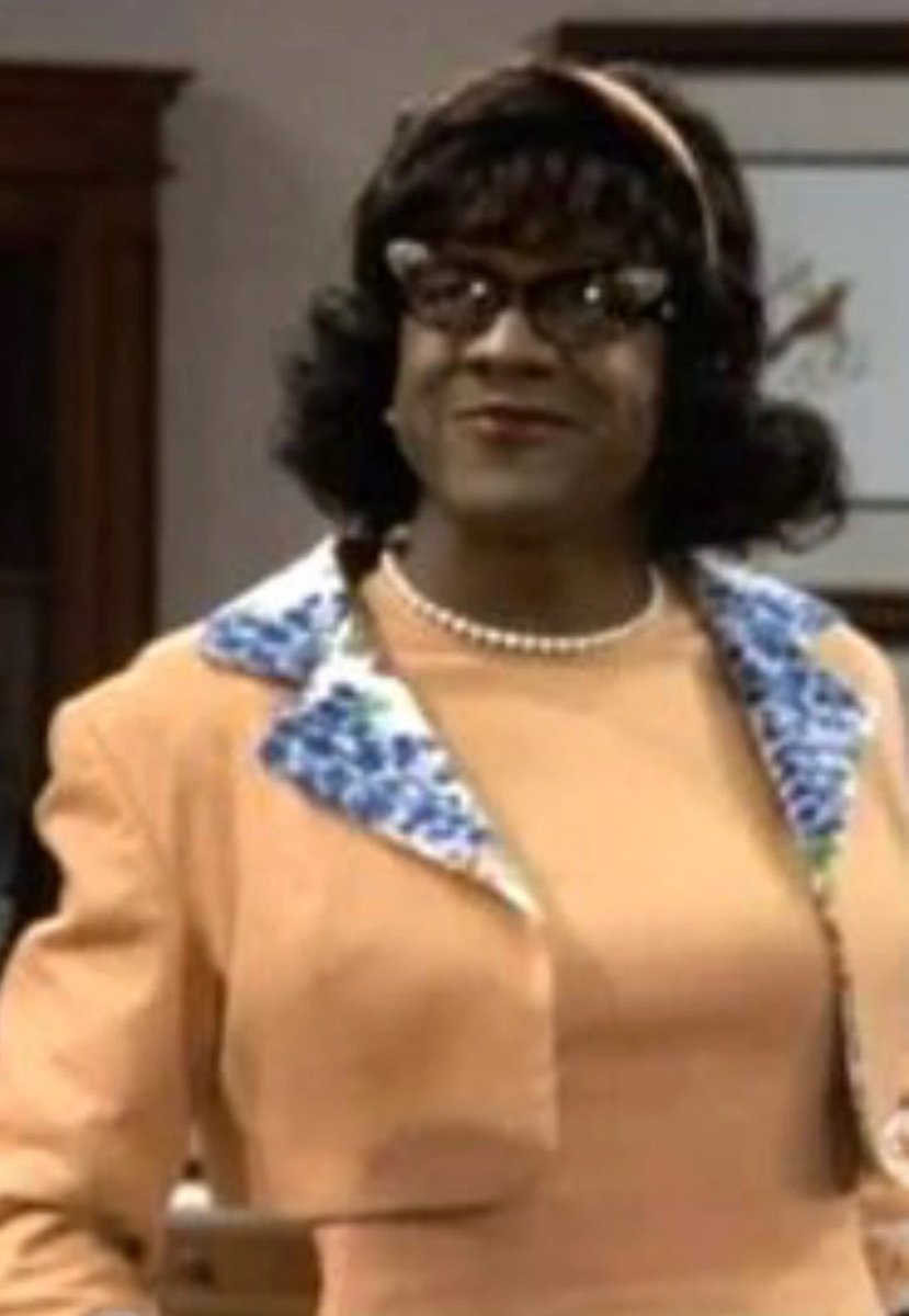 nobody:

pretty p:   #BaddiesMidwest