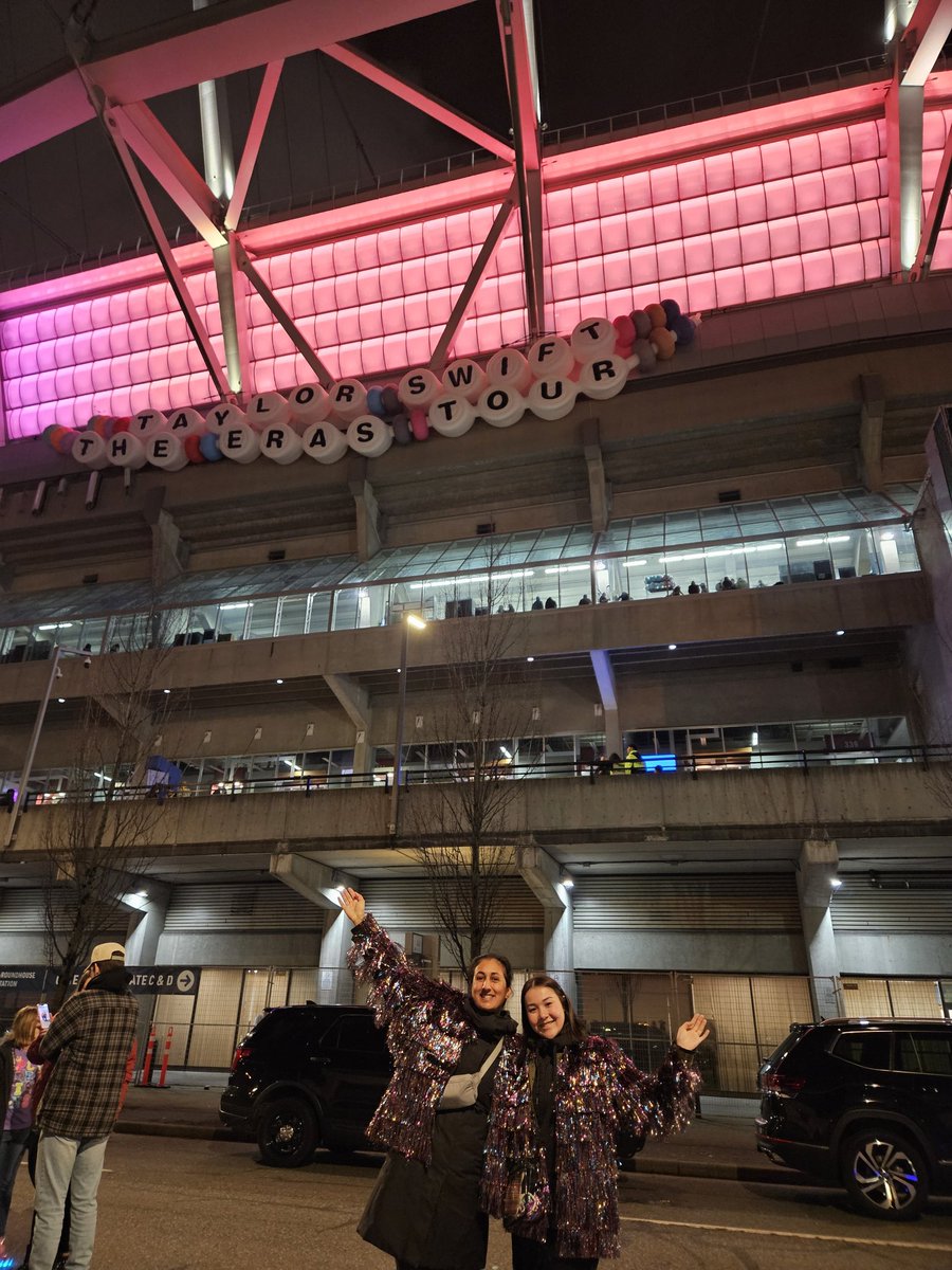 nic N2 VANCOUVER (@notapretender) on Twitter photo We are ready for it... (to listen outside) <a href="/taylornation13/">Taylor Nation</a> #VancouverTSTheErasTour #tstheerastour We are ready for it... (to listen outside) <a href="/taylornation13/">Taylor Nation</a> #VancouverTSTheErasTour #tstheerastour