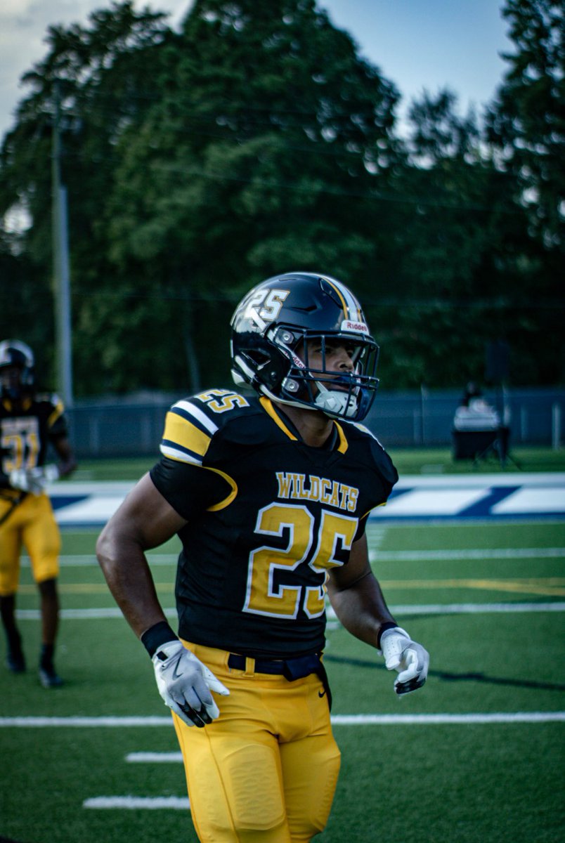 Senior Season 🎥 hudl.com/v/2Qp44q