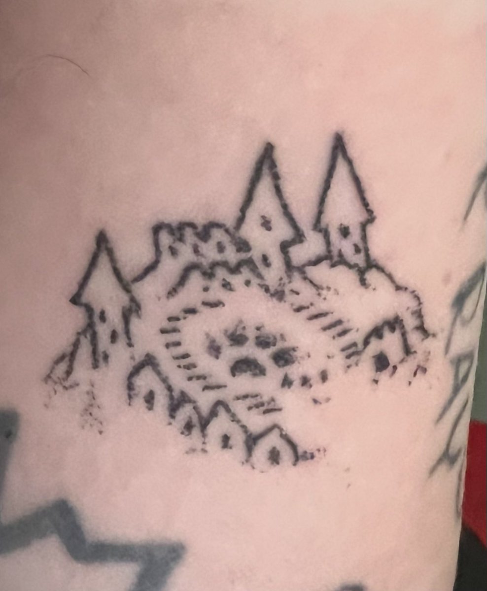 chittering_rat's tweet photo. tattoos i gone n done https://t.co/7PWSBjCe9U