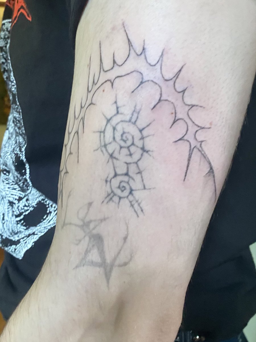 chittering_rat's tweet photo. tattoos i gone n done https://t.co/7PWSBjCe9U