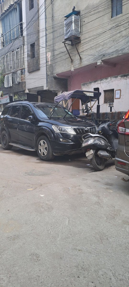 delhifoolish's tweet photo. @nbtdilli @DelhiPolice @asp4eastdelhisl 

Till now only commercial cars are problem in residential area but now tractor are new issues

Please help this is the picture of 24 block trilok puri

I doubt that someone is planning some big for farmer's protest https://t.co/hRLOhF5fz0
