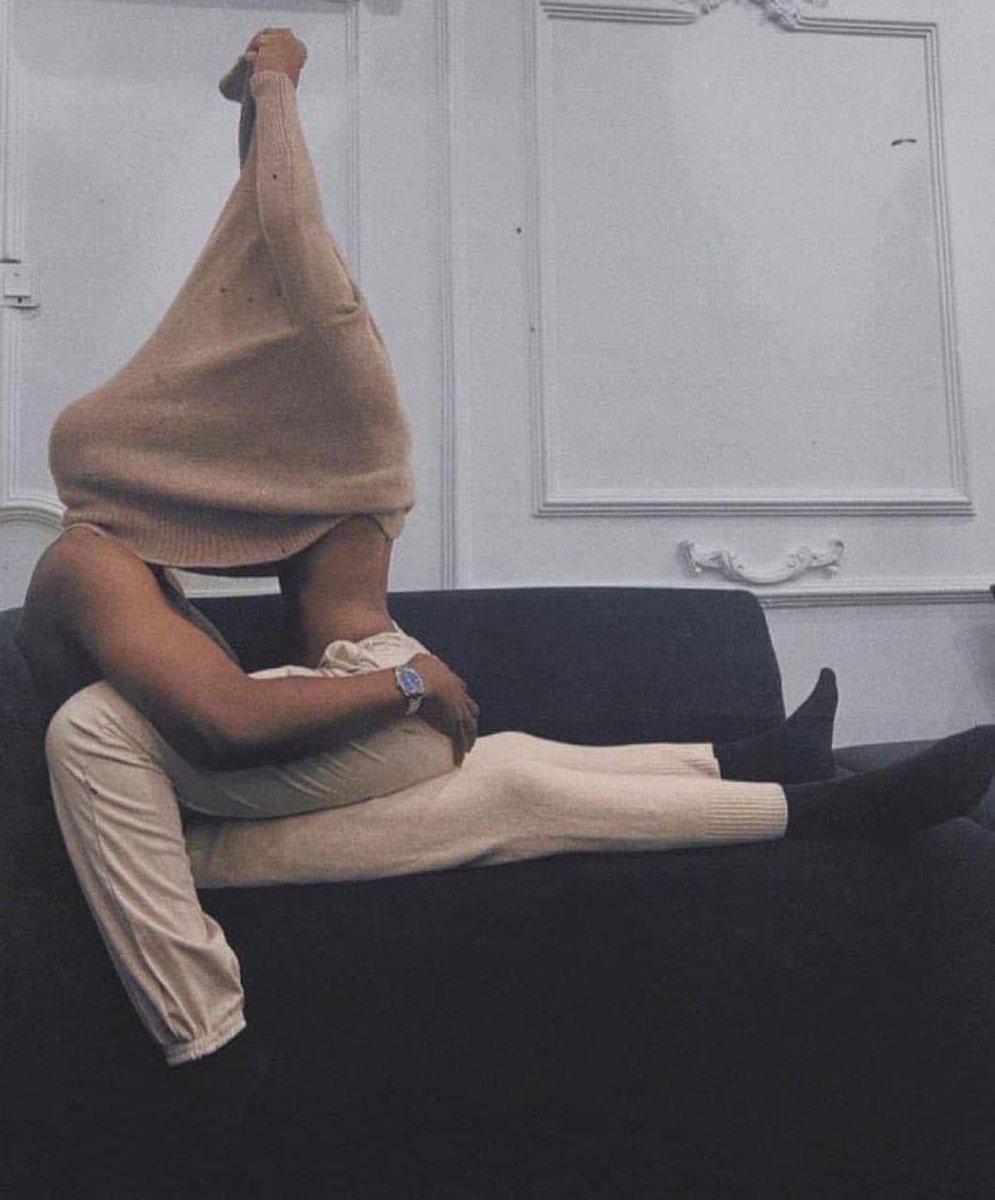 layxsnv's tweet image. I’m really this clingy 😩 and idcccc 😭