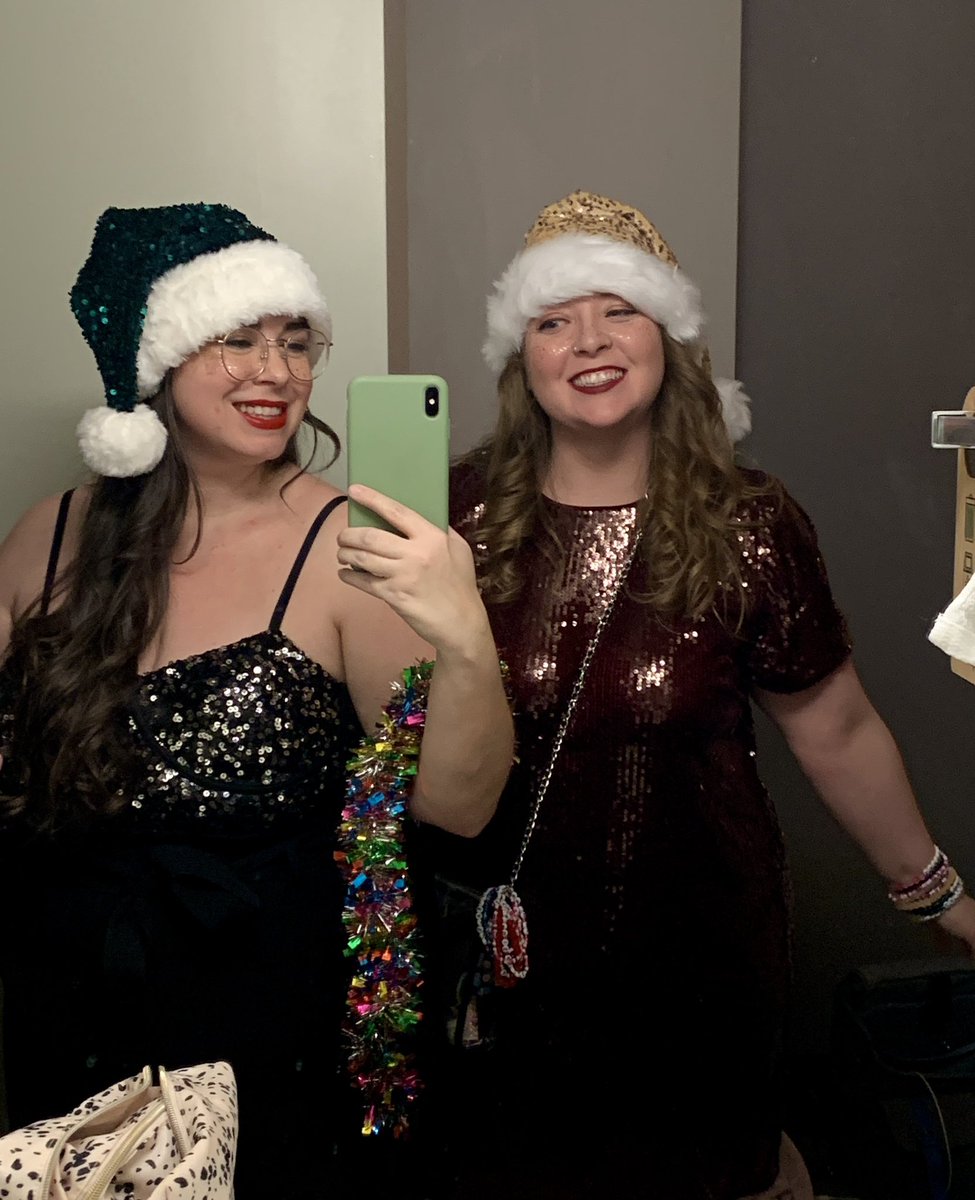 SincerelySheri's tweet photo. Tis the damn season for the last eras show ever — and we get to be in the room where it happens 🥹🩷✨

#VancouverTSTheErasTour @taylornation13 https://t.co/M6R3DwuizL