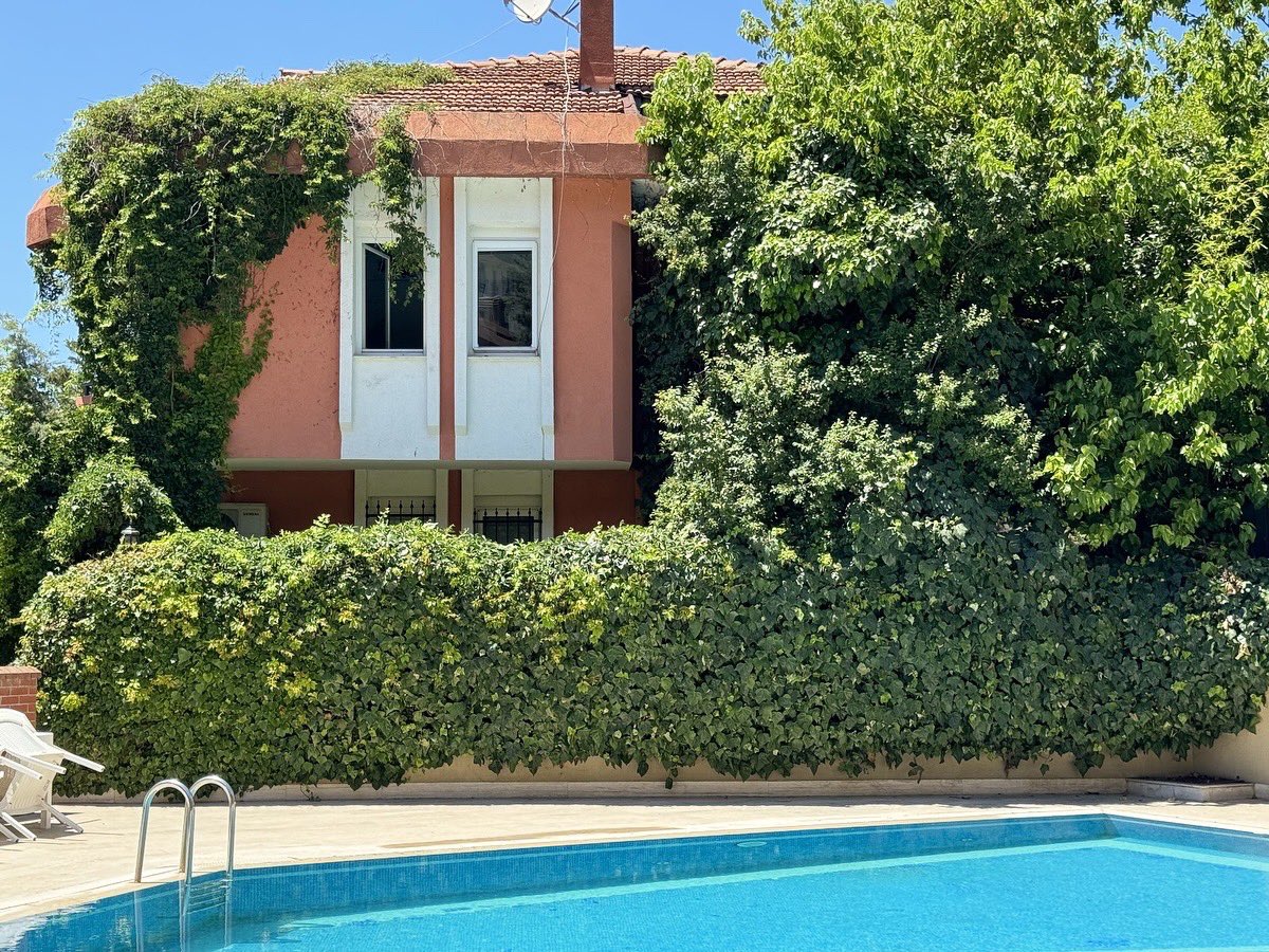 morgulemlak's tweet photo. 📍Çengelköy Pembe Evler Sitesi’nde Satılık Villa

☎️ 02164221313 - 05444221307

🌐 https://t.co/hcVBF5KNAw 

⏰ 09:00 / 18:00 (Pazar günleri kapalıyız🔒) https://t.co/MOn4hLC61l