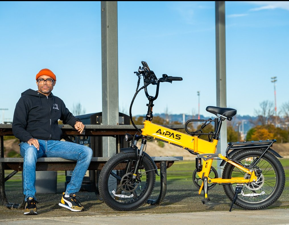 aipasebike's tweet image. When life gives you lemons, make lemonade... or just ride a bike! 🍋🚴‍♂️ 
#AipasF3
#BikeLife 
#EbikeFun
#BikeLove
#PedalPower 
#MyBikeStory
#FreshAirVibes
#LiveLaughRide 
#CyclingCommunity 
#CommutingAdventures