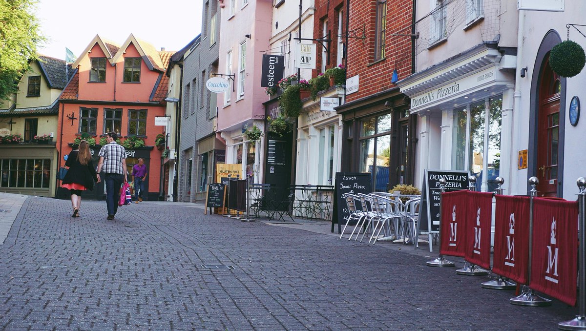 WyardsRemovals's tweet photo. Planning a local move?

If you’re moving house, or moving your business, with over 95 years’ experience we’re the experts when it comes to moving in and around East Anglia.

Find out more about we can help you with your move - https://t.co/A433xuP8CG https://t.co/yl82o27vla