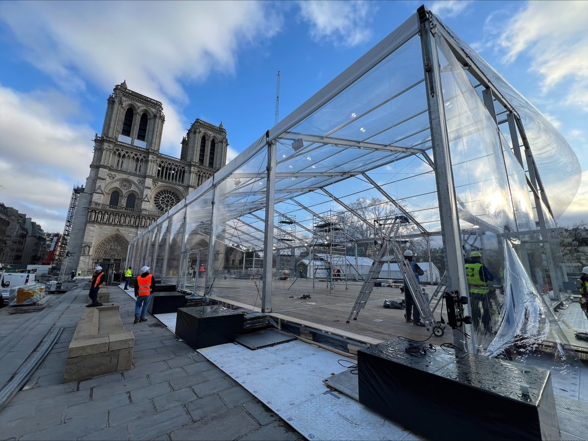 Notre-Dame de Paris rouvre, et nos équipes ont connecté l’histoire : Wi-Fi, FTTO, cœur de réseau… 
Une connectivité exceptionnelle pour un événement unique !

#orangeestla