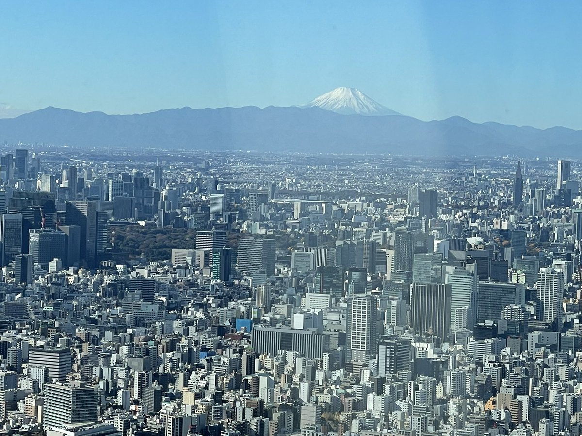 初めてスカイツリーに行きました。
ラッキー✌️富士山がよく見えました。
#スカイツリー
#富士山