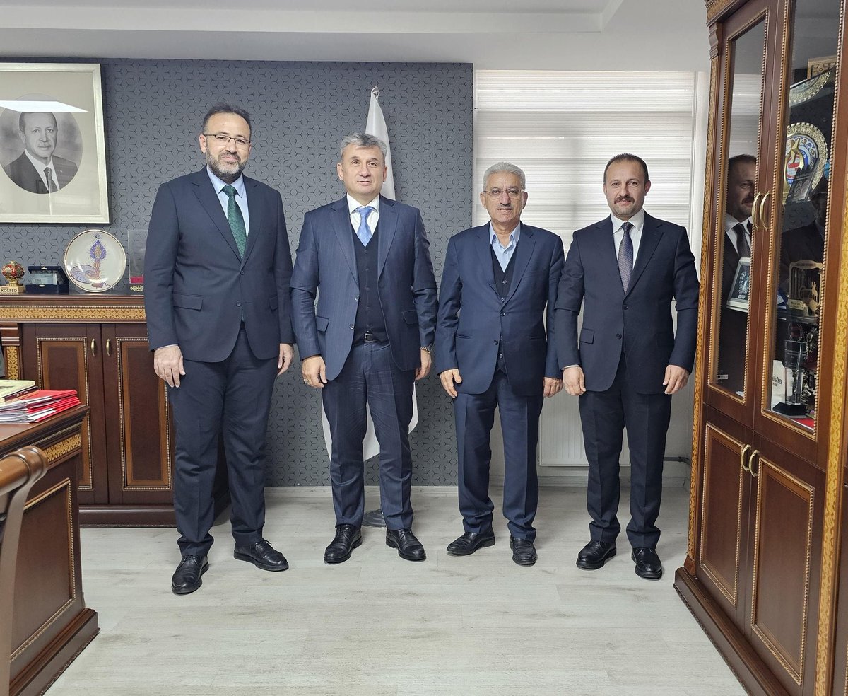 Özel Meslek Liseleri Federasyonu olarak, Özel Öğretim Kurumları Genel Müdürü Sayın Fethullah GÜNER'i makamında ziyaret ettik. Özel meslek liselerimiz hakkında değerlendirmelerde bulunduk.
#meb
#özelmeslekliseleri