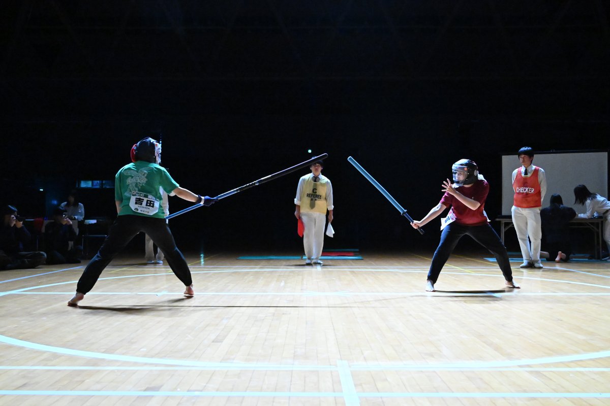 univas1's tweet photo. ／
#スポーツチャンバラ全日本学生選手権大会
＼
@spochan_univers

12月8日(日)
【グランドチャンピオン戦　新人女子】
の写真をお届け！📸

大学スポーツ観戦アプリ #UNIVASPlus では
【グランドチャンピオン戦】の映像を見逃し配信中！
ダウンロードはプロフィールから👆

#スポーツチャンバラ https://t.co/Qb8oAqCEmu