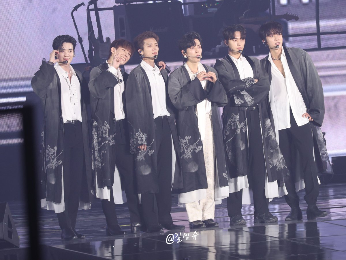 polly990706's tweet photo. 241208 인피니트 단체사진
#인피니트 #리미티드에디션 #INFINITE #LIMITEDEDTION https://t.co/vOGoW7QV1C
