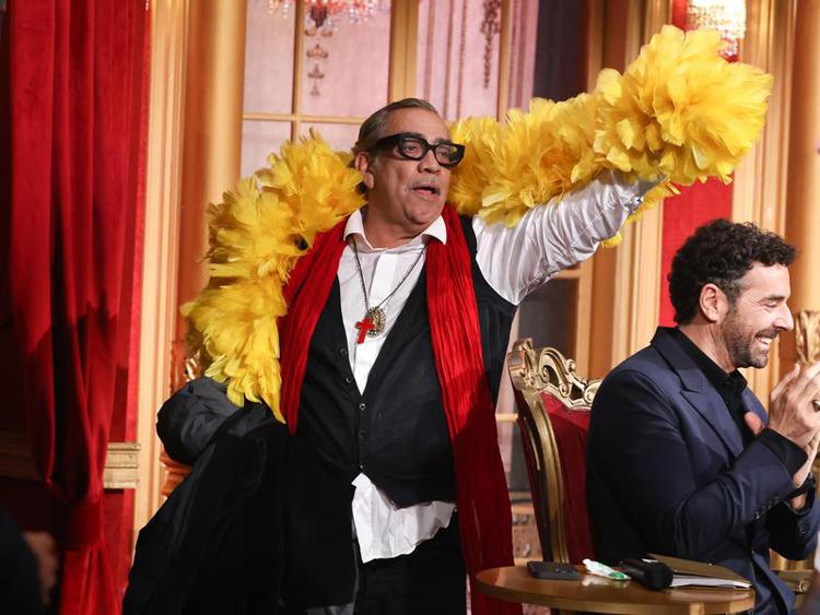 Cinguetterai's tweet photo. Guillermo Mariotto allontanato da #BallandoConLeStelle?

In queste ore la Rai e la produzione stanno cercando di fare chiarezza su quanto accaduto e poi prendendo una decisione circa il destino dello stilista nello show: non è scontato che torni dietro il bancone.

(Da @Corriere) https://t.co/9NetILpwlu